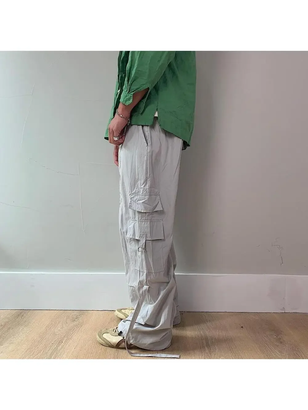 90s style baggy cargo hiking pants